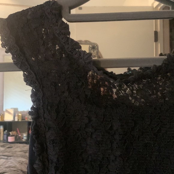Express top woman’s size XS black lace - Picture 3 of 6